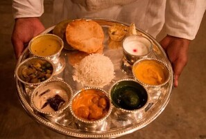 Daily English breakfast for a fee