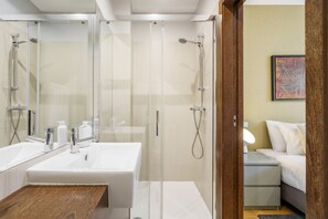House, Smoking | 2 bedrooms, soundproofing - Bracara Home By Minhos Guest (Braga)