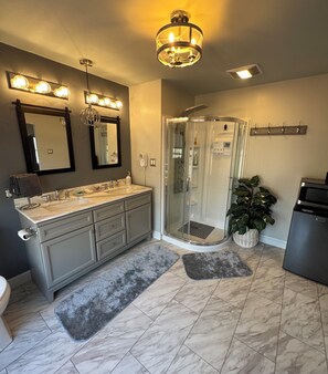 Shower, jetted bath, hair dryer, bidet