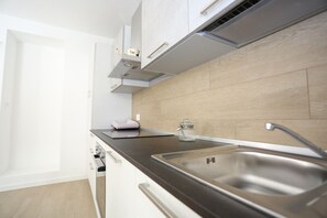 Oven, stovetop, dishwasher