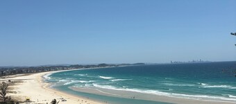 Kirra Summit - Ocean views from Surfers to Snapper.