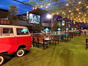 Property grounds - Western Boots & Spa-Hot Tub, BBQ, Firepit, Gameroom & Good Times! (Houston)