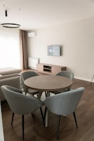 Apartment, Balcony, Garden View | Dining