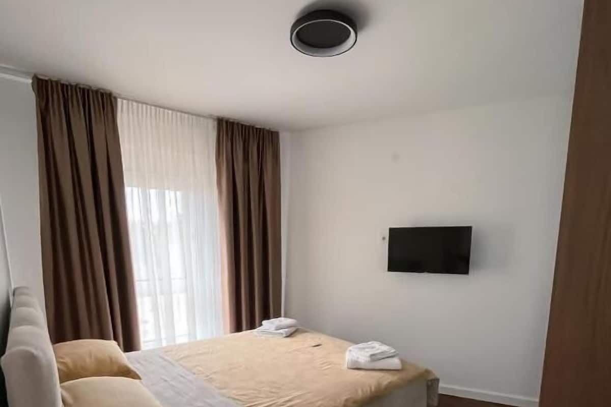 Huoneisto, parveke, näköala puutarhaan | Silitysrauta/-lauta, ilmainen Wi-Fi