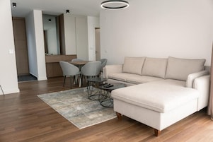 Apartment, Balcony, Garden View | Living area