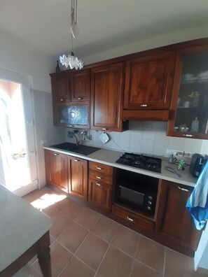 Ofen, Geschirrspüler