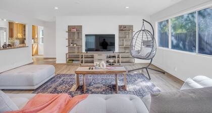 Sunny 3BR/2BA Home Near Tech HQs w/ BBQ&Yard