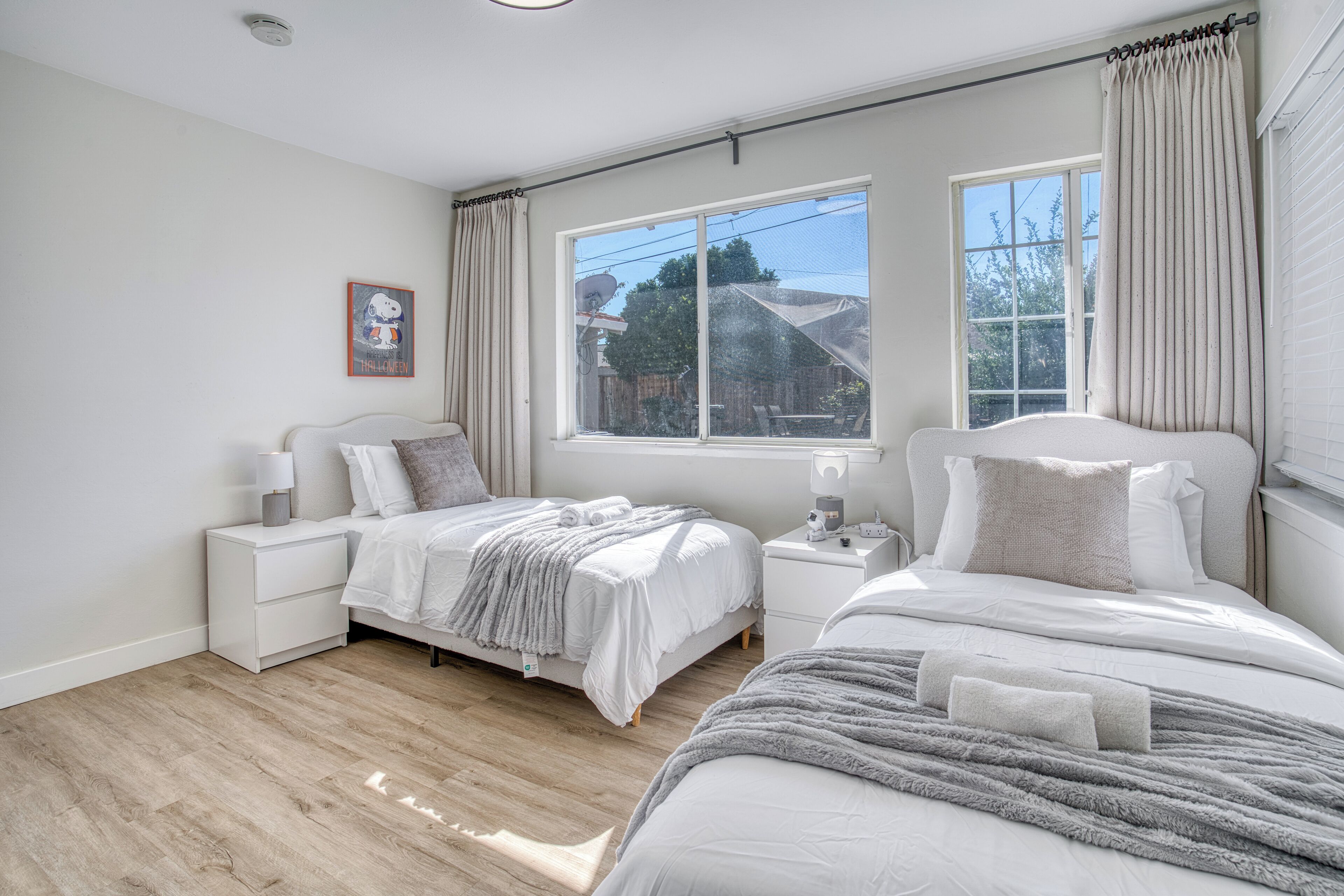 3 habitaciones, tabla de planchar con plancha, wifi y ropa de cama 