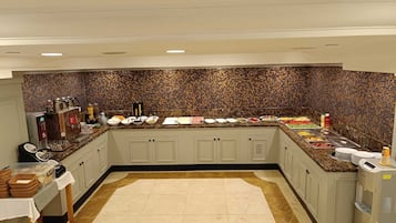 Frokostbuffé er inkludert hver dag