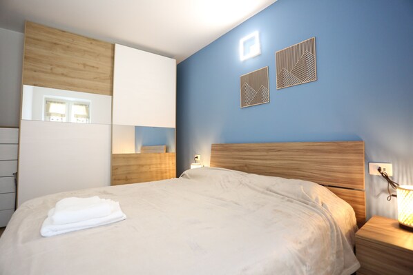 1 bedroom, WiFi, bed sheets