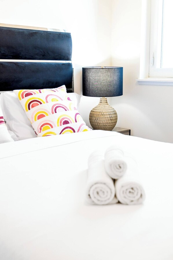 4 bedrooms, desk, iron/ironing board, free WiFi