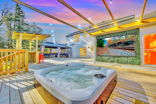 #1 Indoor Heated Pool Celebrity Karaoke Dance Floor Hot Tub Game Rooms Glamping