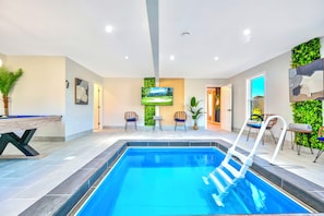 Piscina interna, piscina externa