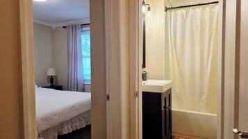 3 Schlafzimmer, Bügeleisen/Bügelbrett, Internetzugang, Bettwäsche