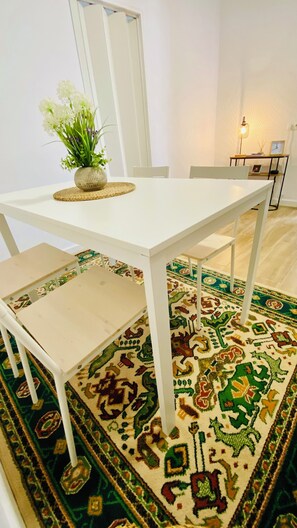 تناول الطعام