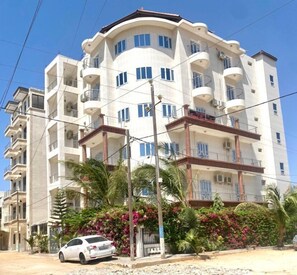 Mặt tiền nơi lưu trú