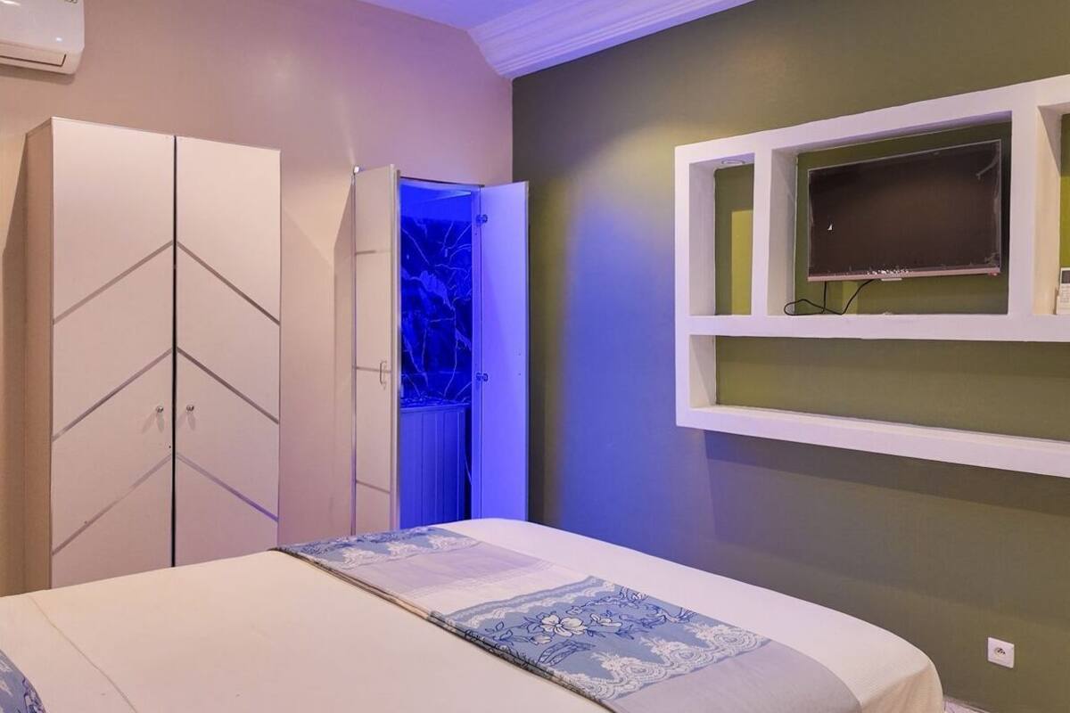 Bàn ủi/dụng cụ ủi quần áo, truy cập Internet không dây miễn phí