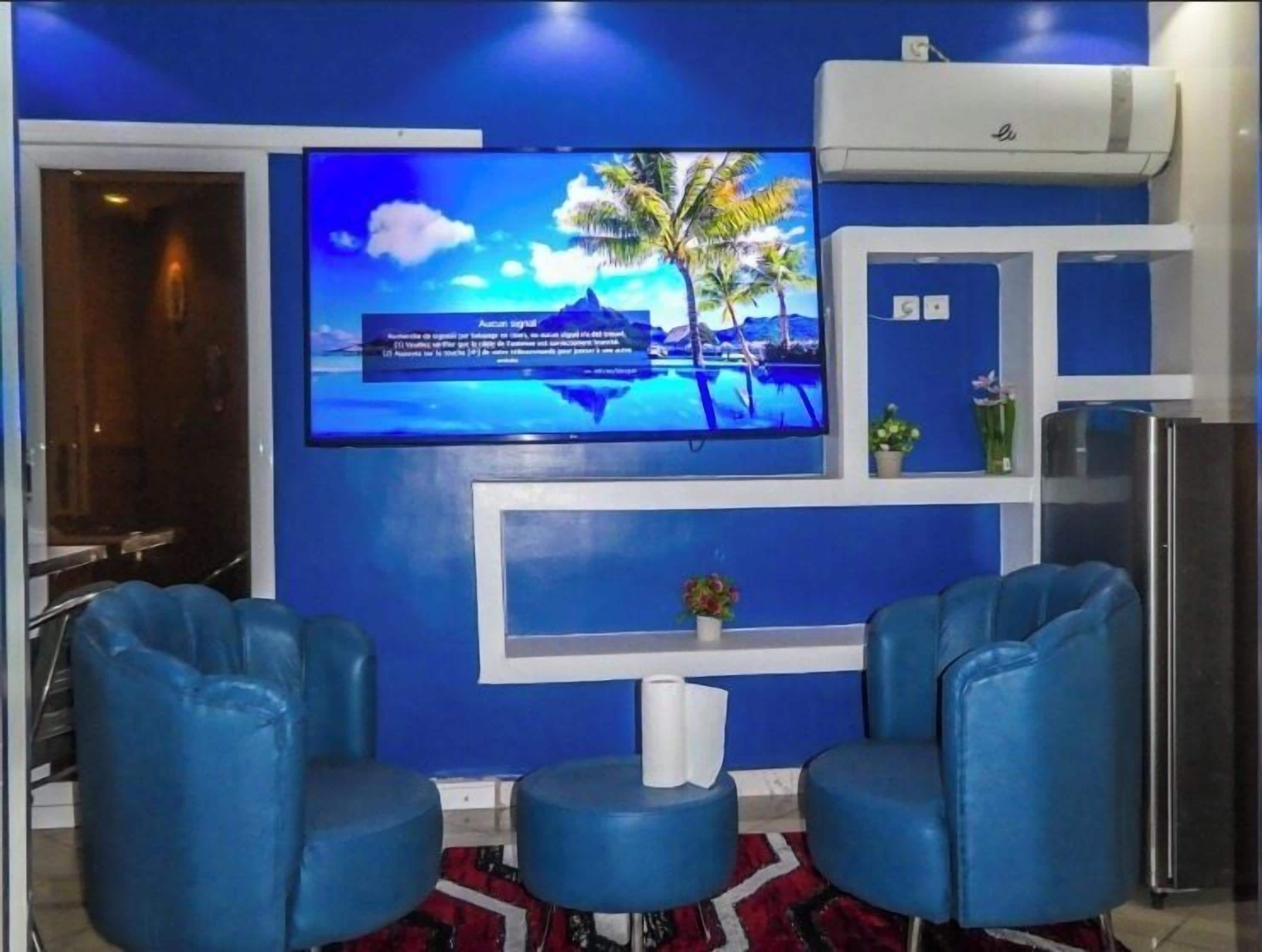 Egyptian cotton sheets, premium bedding, pillow-top beds