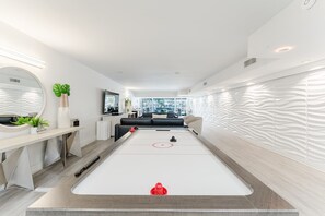 غرفة الألعاب