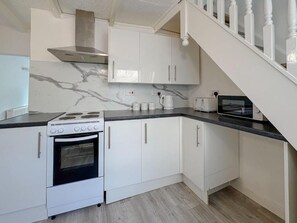 Private kitchen - Priscilla Close 1 Bedroom (Norwich)