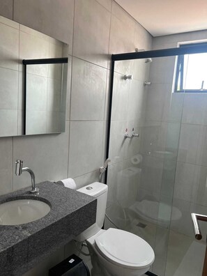 ห้องดีลักซ์สำหรับสี่ท่าน | ห้องน้ำ