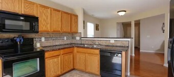 Furnished Rooms in Spacious 4-Bed,2.5 Bath, 2,100 sq.Ft Home in Creedmoor.