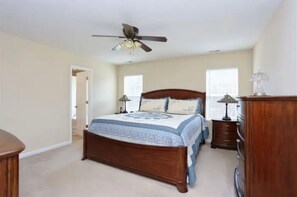 3 sovrum, strykjärn/strykbräda, gratis wi-fi och sängkläder