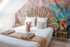 Desk, iron/ironing board, travel cot, free WiFi
