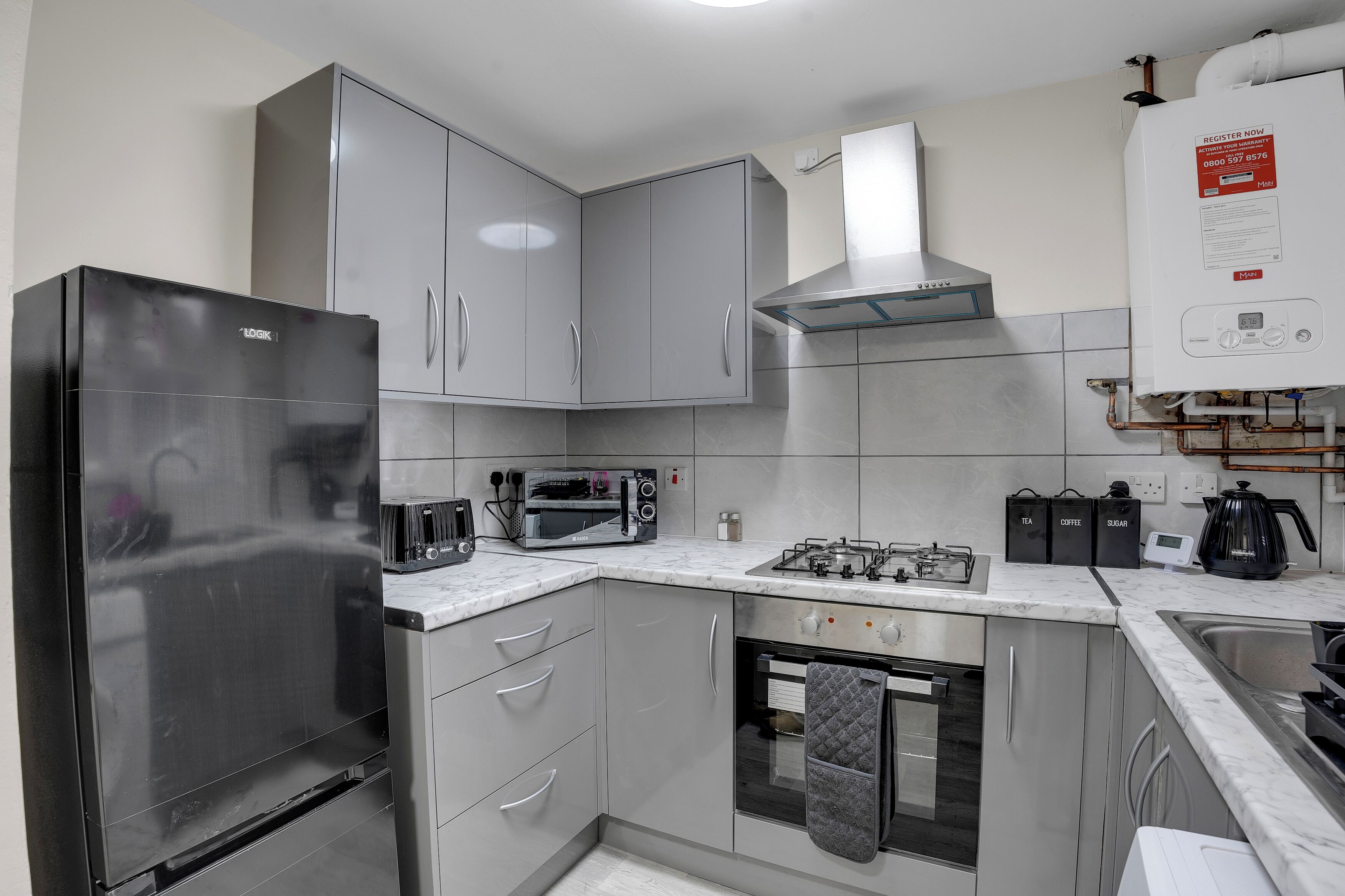 Fridge, microwave, oven, stovetop