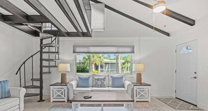 quite newly refurbished Cottage walking distance to beach small complex