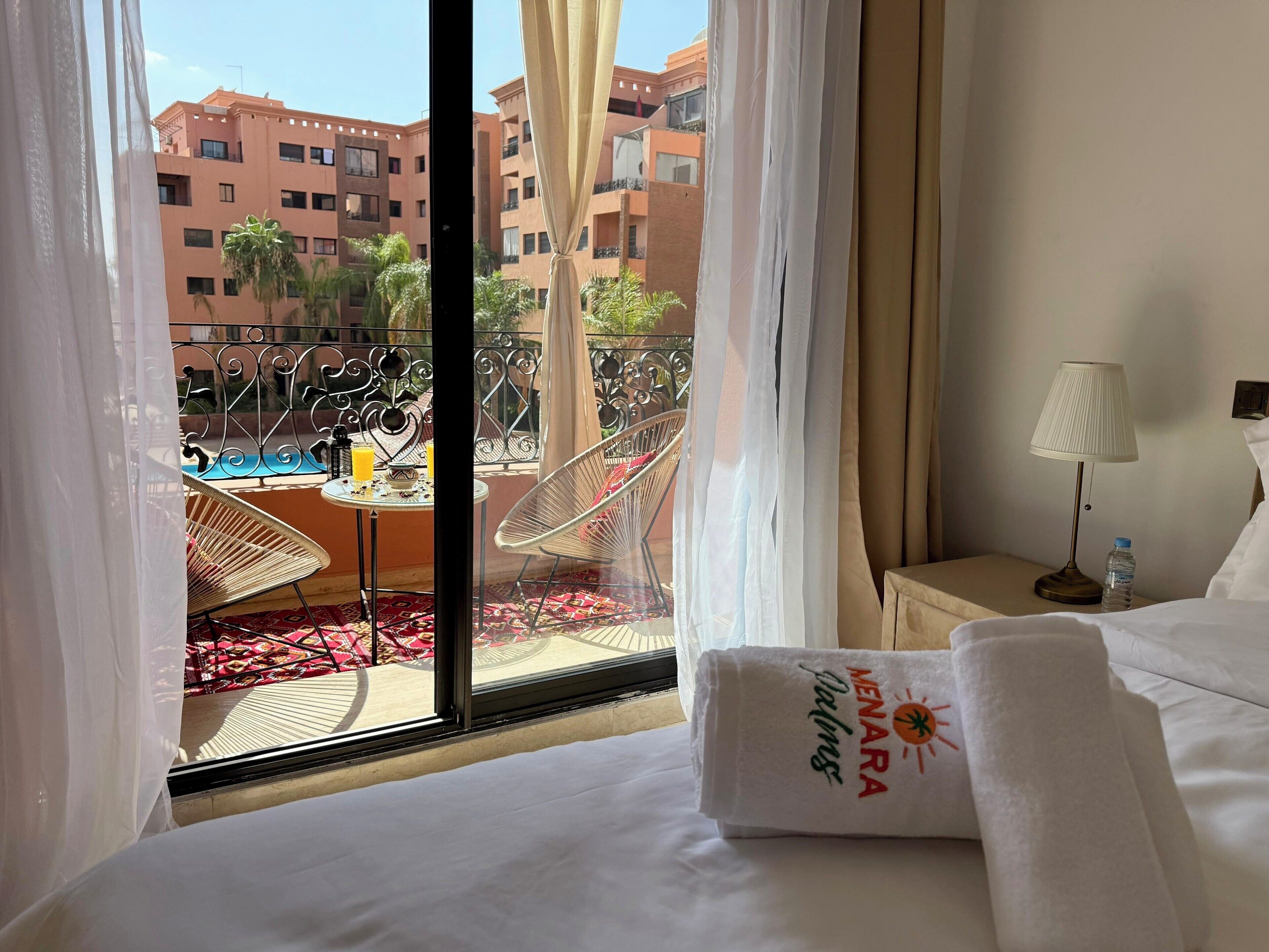 Bügeleisen/Bügelbrett, Internetzugang, Bettwäsche