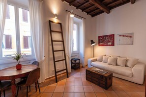 TV - Nomà Stay Trastevere - Delightful apartment in the heart of Trastevere (Roma)
