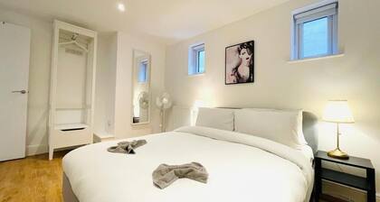 Prosper House Apartment 1 - Stylish City living
