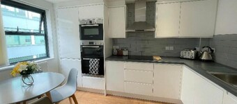 Prosper House Apartment 1 - Stylish City living