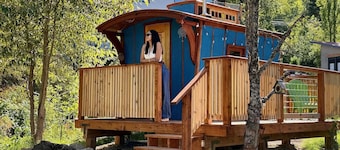 Enchanted Gypsy Wagon · Cozy Forest Hideaway with Private Deck