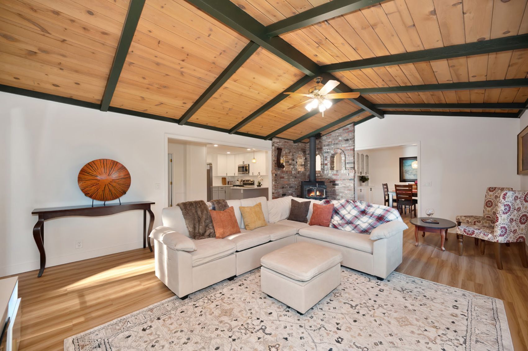 Smart-tv en een open haard