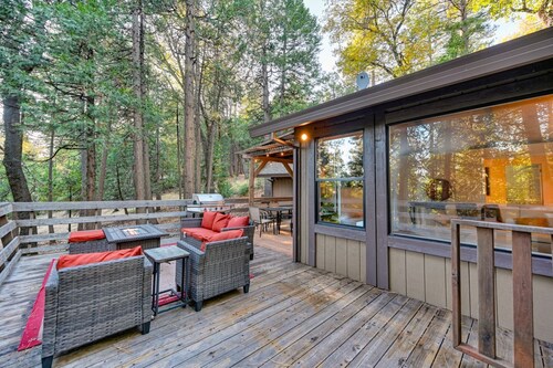 Scenic Forest Cabin w/ Deck • Discounted