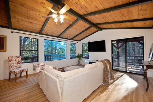 Sierra Pines Lakes • Deck • Fire Pit •  Scenic Views