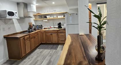 Delightful studio with split ac in old village of Avon