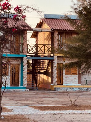 Façana frontal de l'allotjament