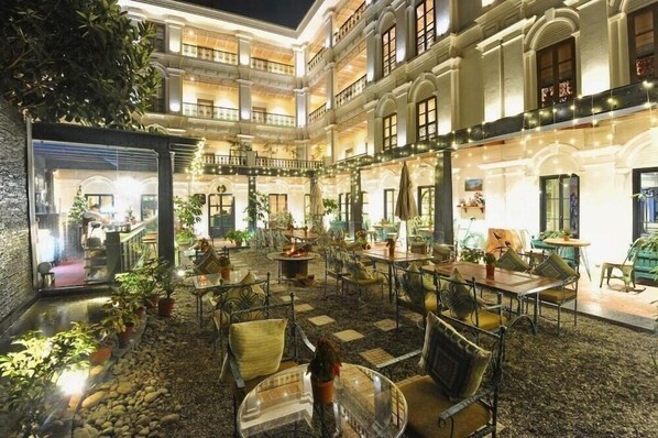 Outdoor dining - Nepali Ghar Hotels & Resort (Kathmandu)