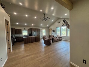 Interior - Cozy cabin nestled in a elk occupied valley (Flagstaff)