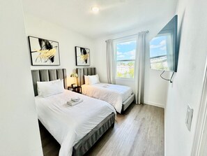 5 chambres, bureau, fer et planche à repasser, Wi-Fi gratuit