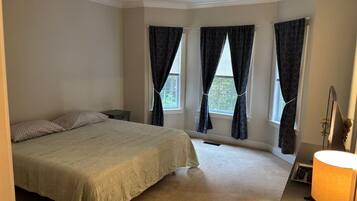 3 bedrooms, travel crib, free WiFi, bed sheets