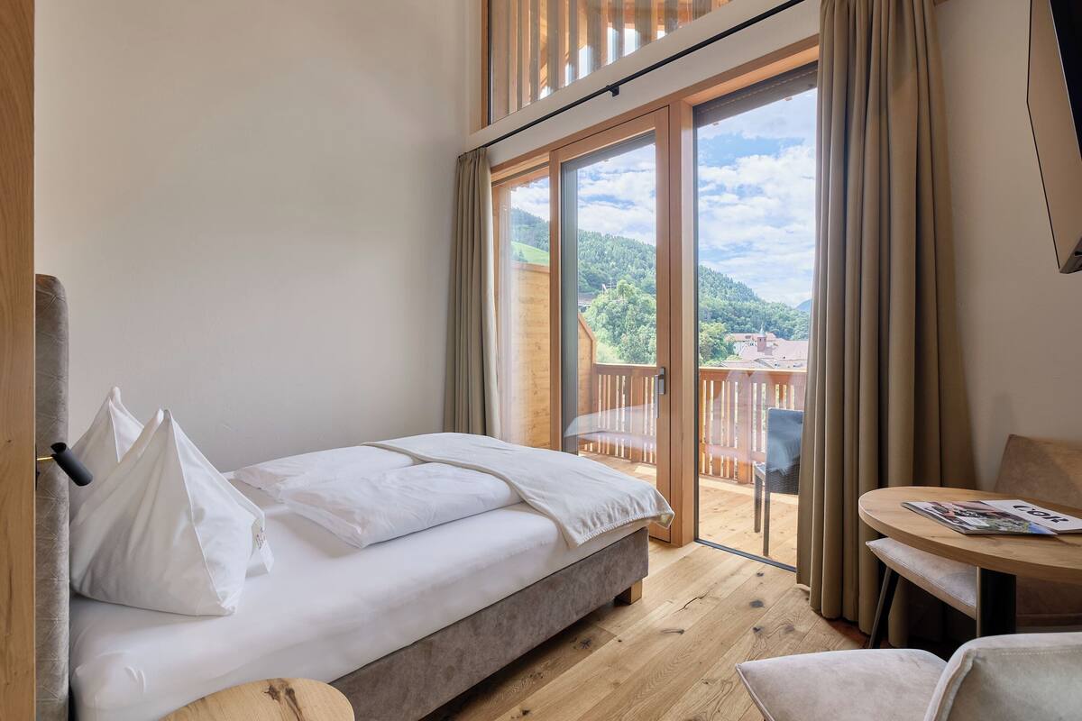 Panoramic Double Room | In-room safe, desk, soundproofing, free WiFi