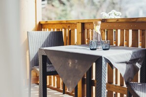 Superior Double Room | Terrace/patio - Hotel Schmuckhof (Chiusa)