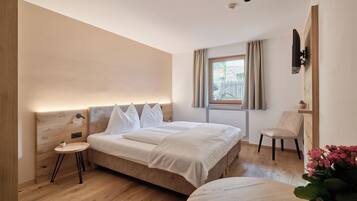 Superior Quadruple Room | In-room safe, desk, soundproofing, free WiFi