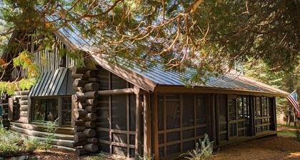 Forks River Lodge - Boardman River - Pet Friendly