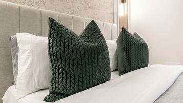 1 slaapkamer, een strijkplank/strijkijzer, gratis wifi, beddengoed