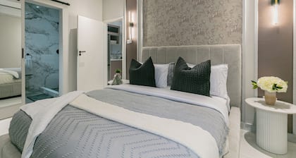 Villa violet | Pool | 55” TV Netflix | 5 mins Mall